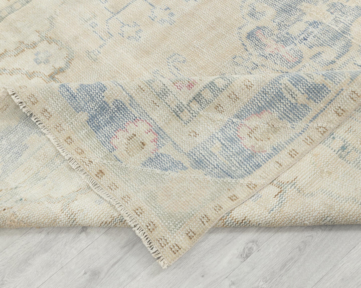 Beige Oushak Rug 5' 7" x 8' 11" | No. VR40172
