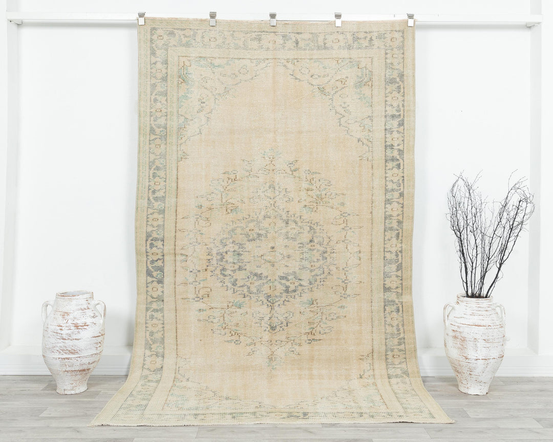 Beige Oushak Rug 5' 2" x 8' 7" | No. VR40112