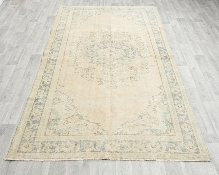 Beige Oushak Rug 5' 2" x 8' 7" | No. VR40112