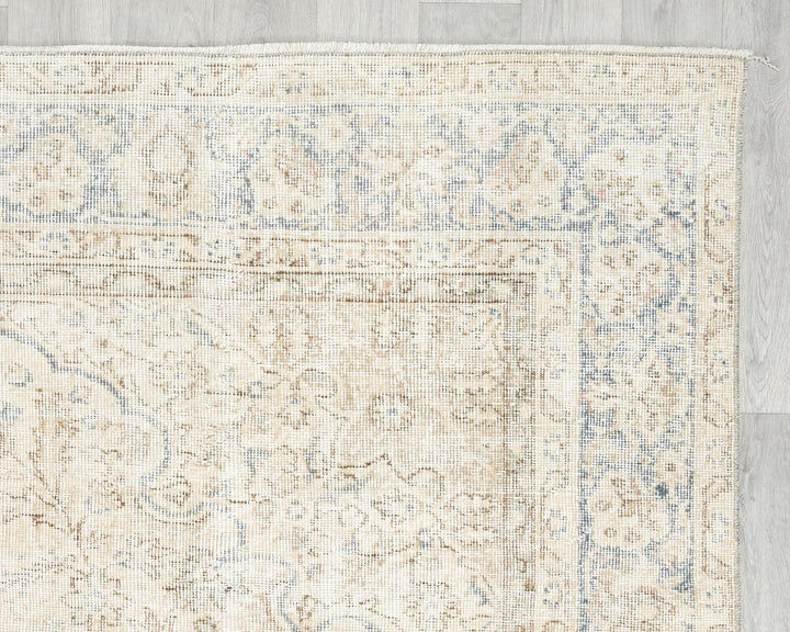 Neutral Oushak Rug 6' 9" x 9' 11" | No. VR67169