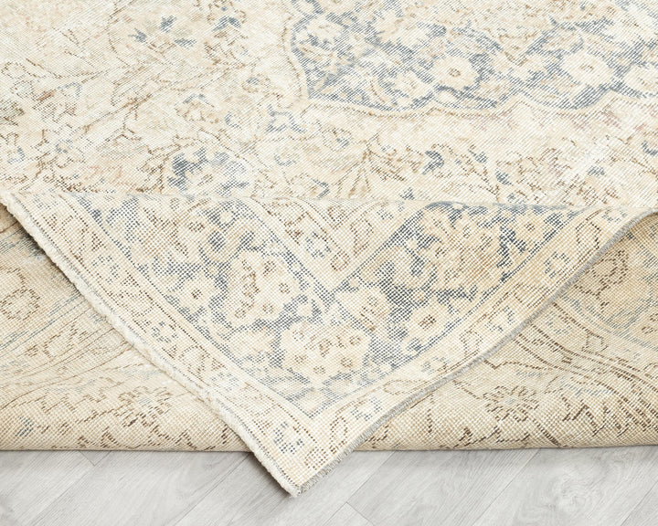 Neutral Oushak Rug 6' 9" x 9' 11" | No. VR67169