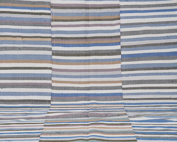 Kilim Rug 5' 8" x 9' 6" | No. VR85531