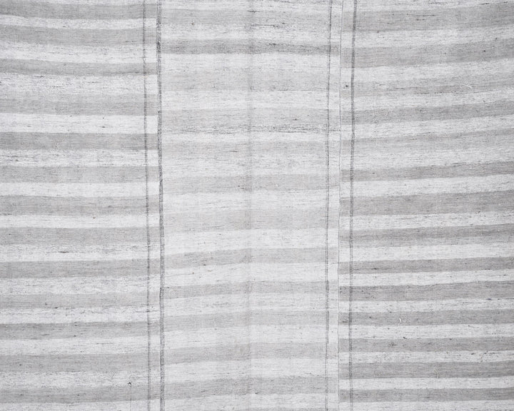 Kilim Rug 6' 5" x 9' 10" | No. VR70890
