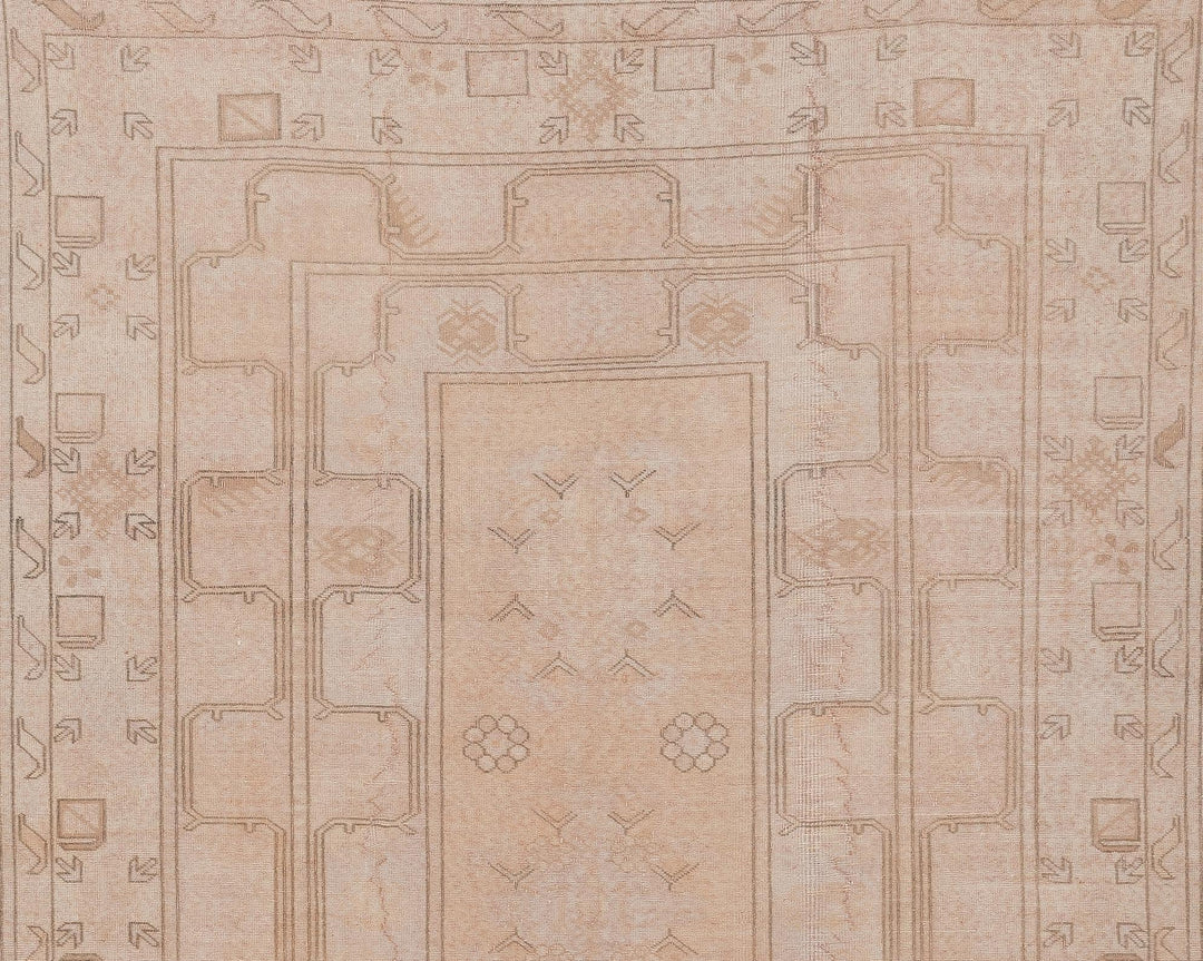 White Oushak Rug 6' 4" x 9' 7" | No. VR99329