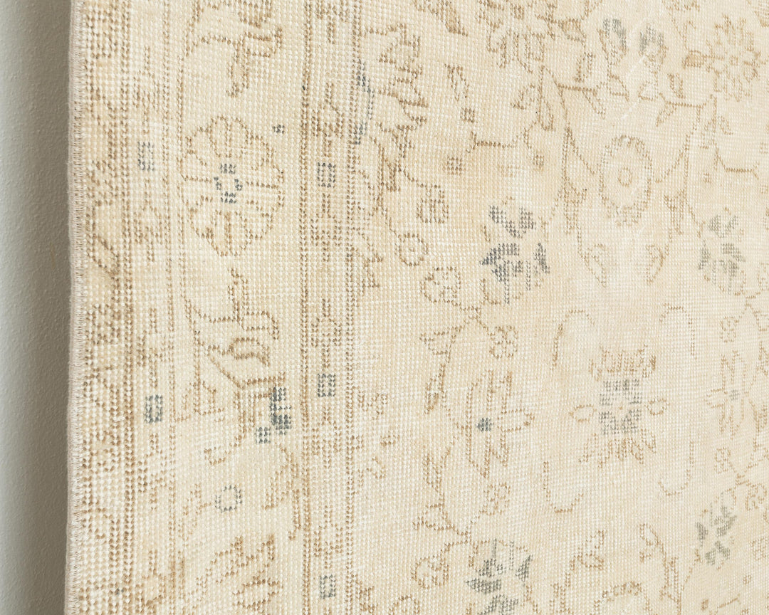 Beige Oushak Rug 5' 8" x 9' | No. VR36818