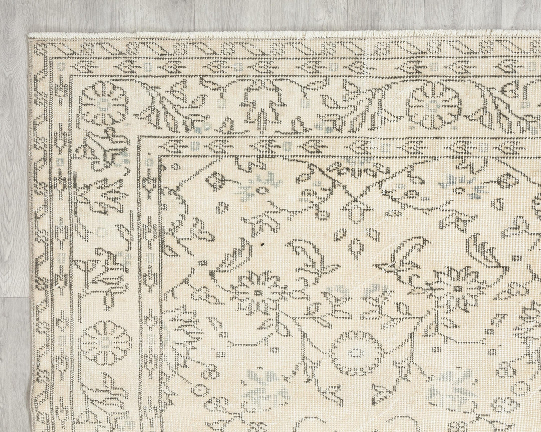 Beige Oushak Rug 5' 8" x 9' | No. VR36818