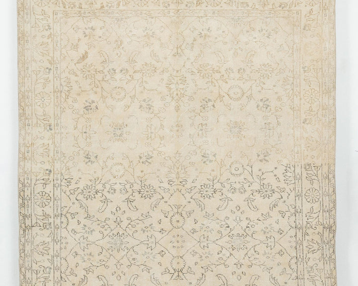 Beige Oushak Rug 5' 8" x 9' | No. VR36818