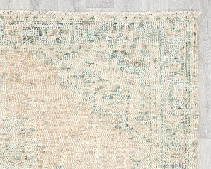 Beige Oushak Rug 5' 6" x 9' | No. VR77165