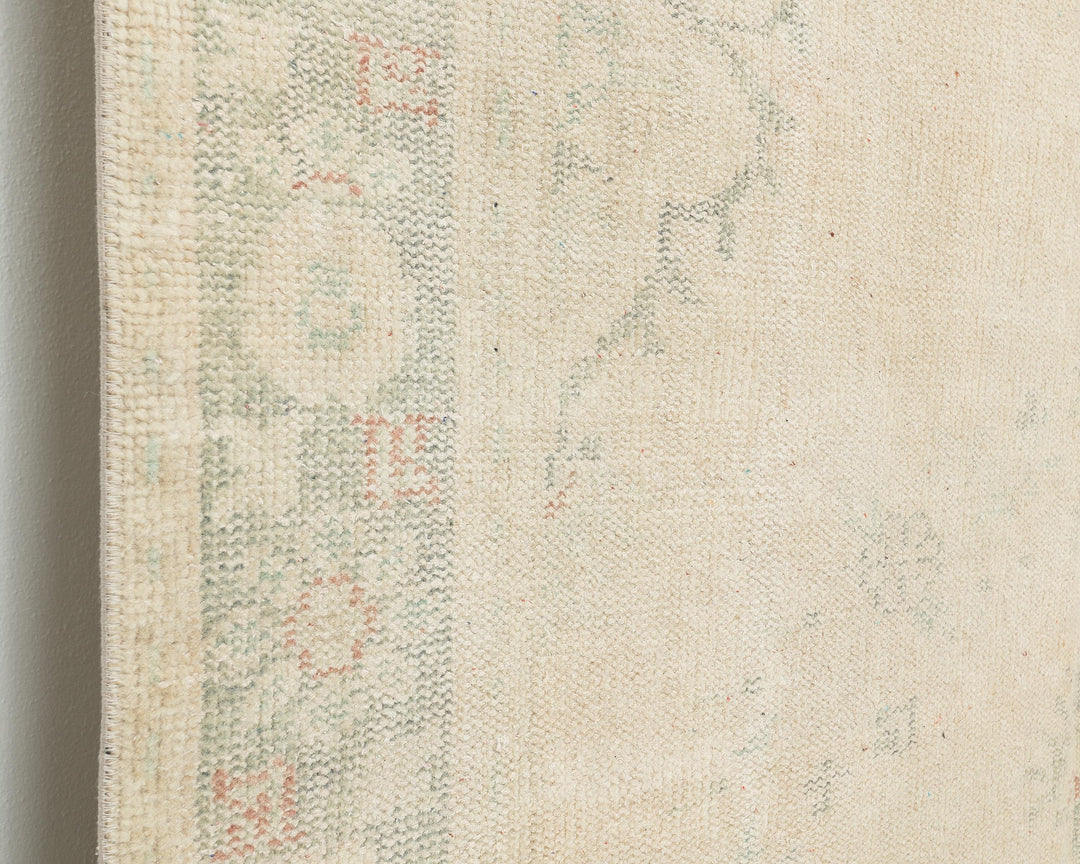 Beige Oushak Rug 7' x 9' 6" | No. VR30253