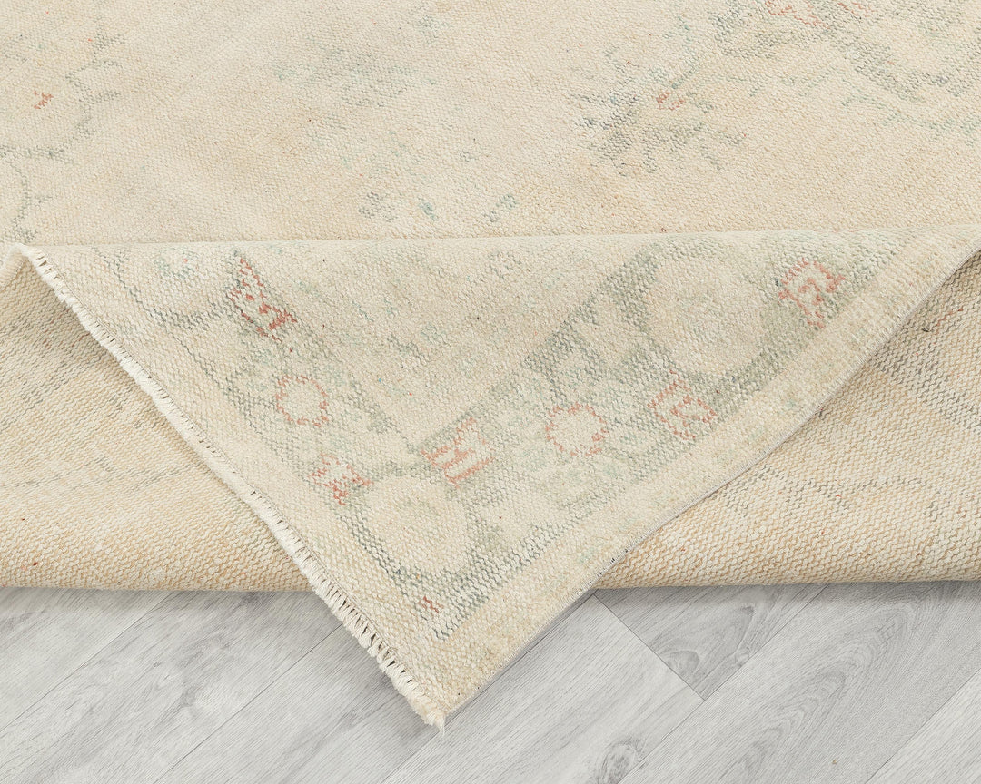 Beige Oushak Rug 7' x 9' 6" | No. VR30253