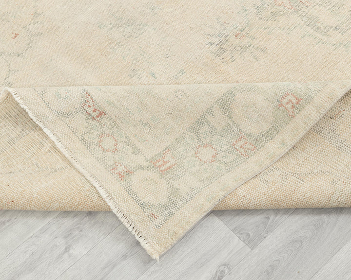 Beige Oushak Rug 7' x 9' 6" | No. VR30253