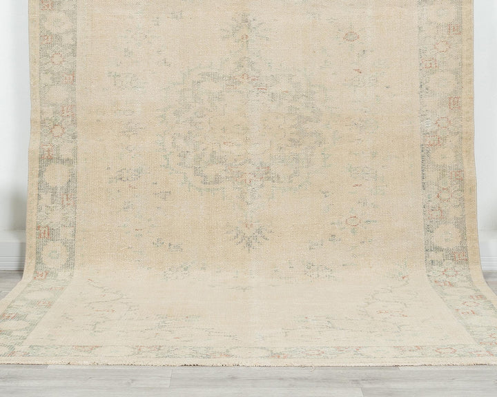 Beige Oushak Rug 7' x 9' 6" | No. VR30253