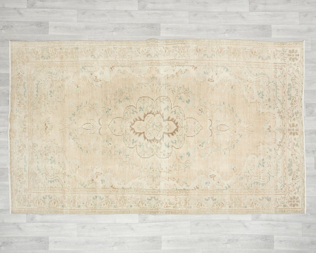 Beige Oushak Rug 5' 5" x 8' 6" | No. VR30236