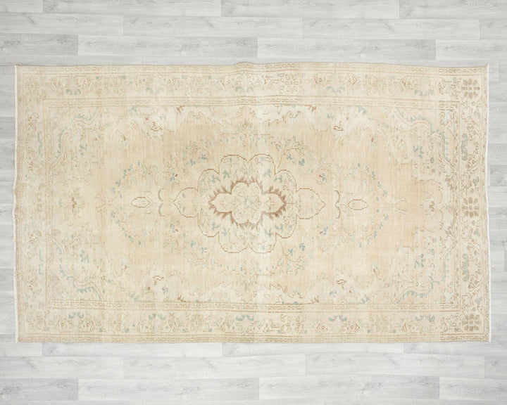 Beige Oushak Rug 5' 5" x 8' 6" | No. VR30236