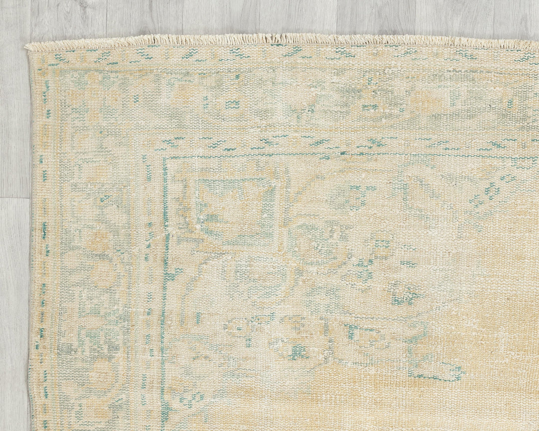 Neutral Oushak Rug 5' 8" x 8' 7" | No. VR97604