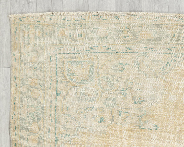 Neutral Oushak Rug 5' 8" x 8' 7" | No. VR97604