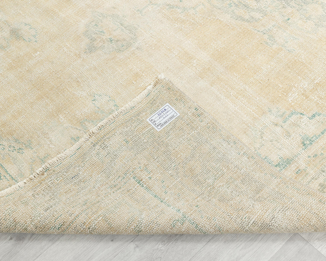 Neutral Oushak Rug 5' 8" x 8' 7" | No. VR97604