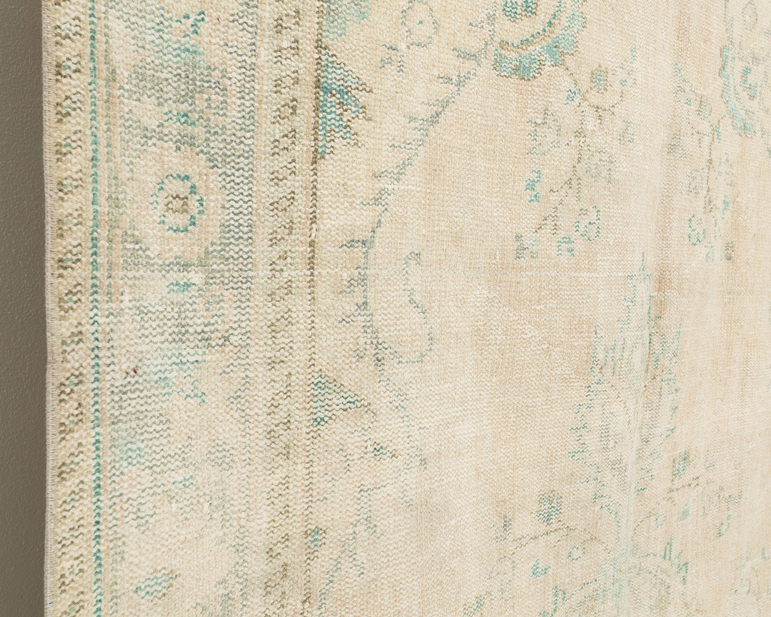 Neutral Oushak Rug 5' 5" x 9' | No. VR40613