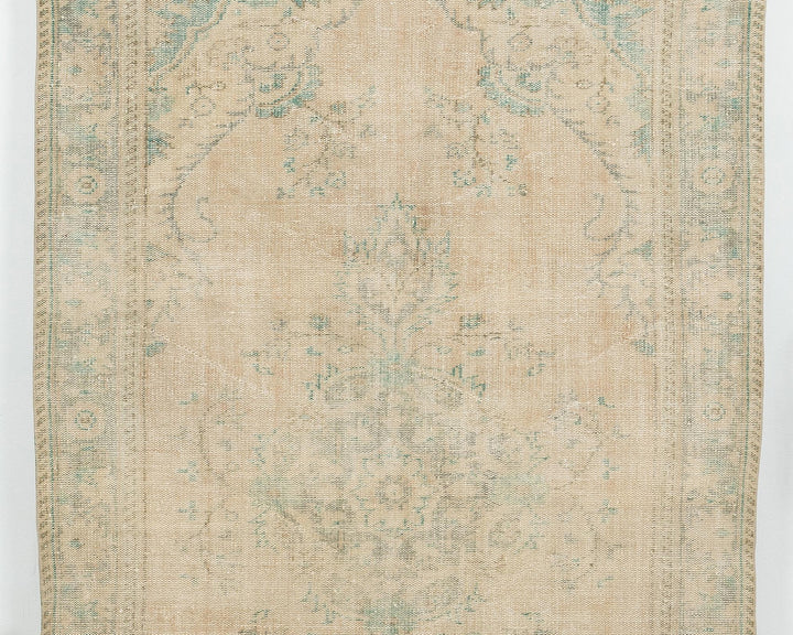 Neutral Oushak Rug 5' 5" x 9' | No. VR40613