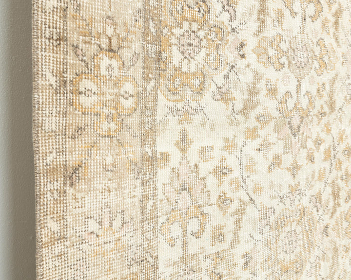 Neutral Oushak Rug 5' 10" x 9' 10" | No. VR19995