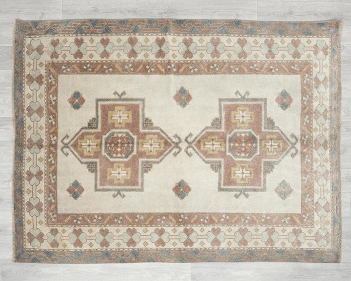 Faded Oushak Rug 4' 1" x 5' 7" | No. VR22665
