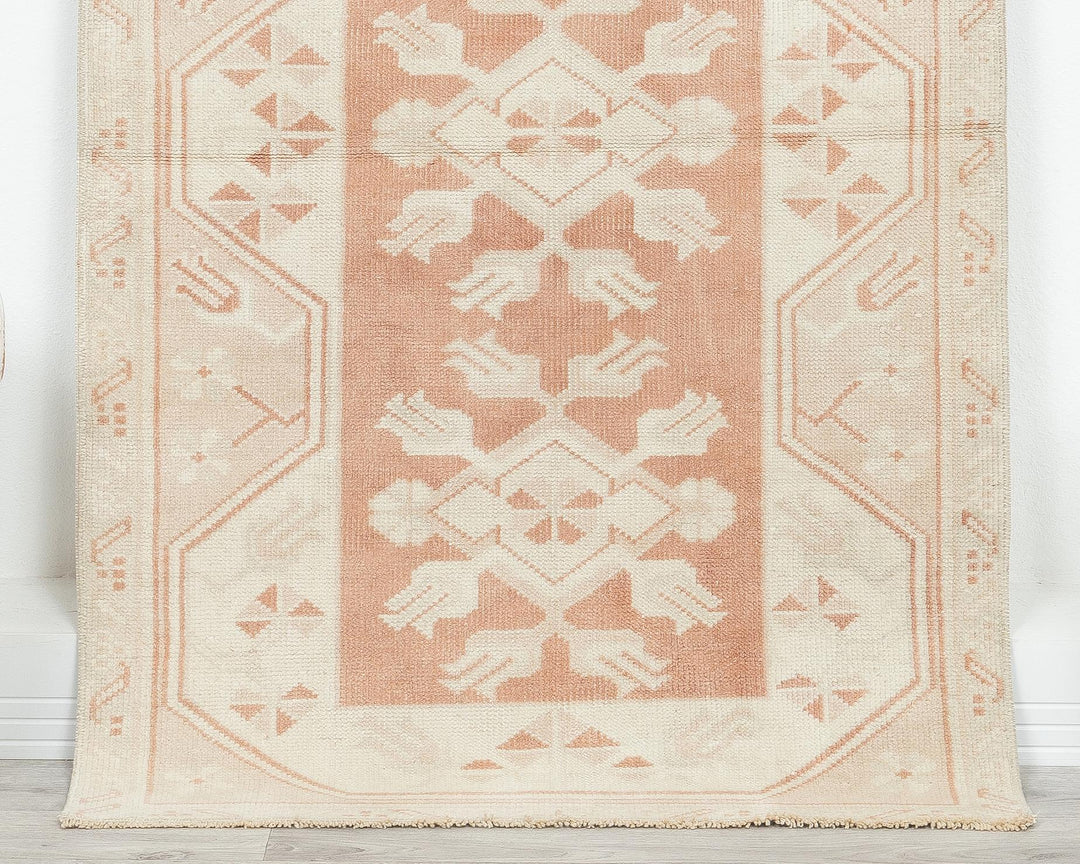 Faded Oushak Rug 2' 10" x 4' 7" | No. VR77783