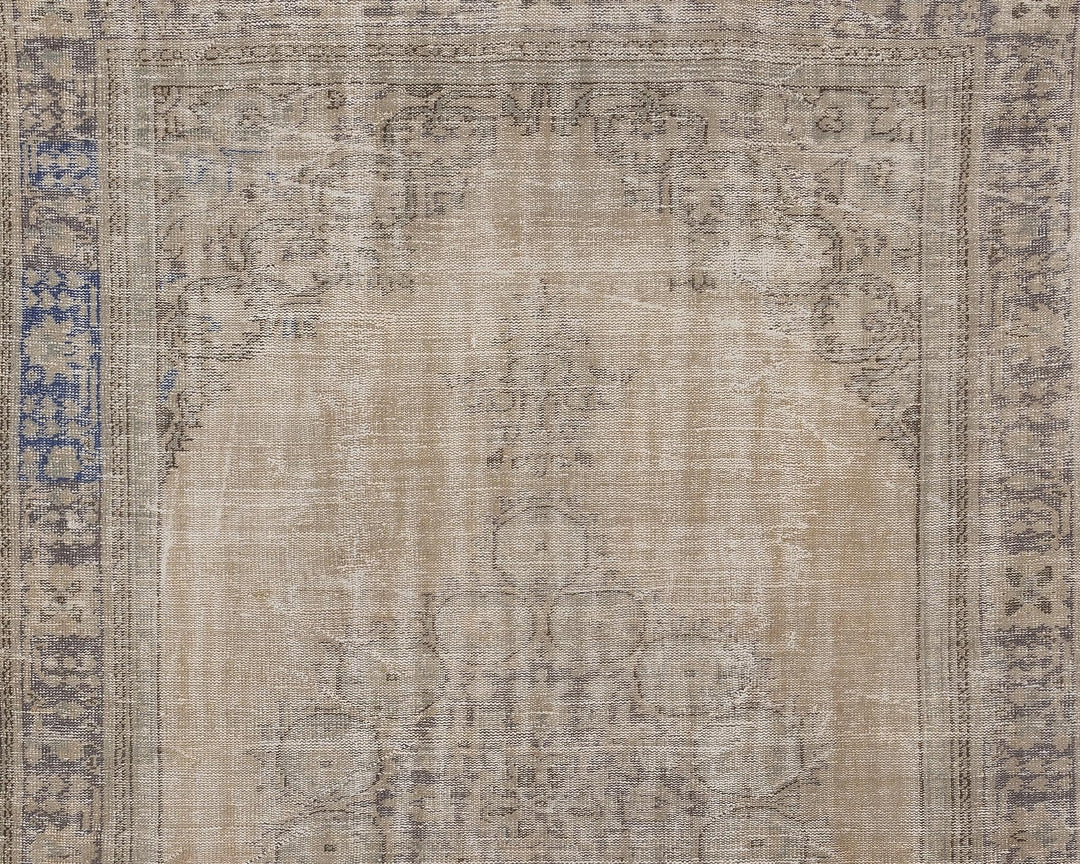 Faded Oushak Rug 6' 8" x 10' 2" | No. VR80105