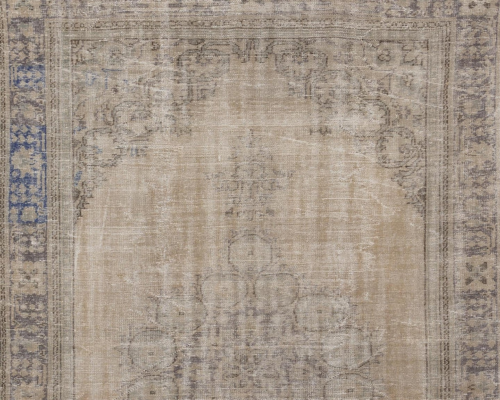 Faded Oushak Rug 6' 8" x 10' 2" | No. VR80105