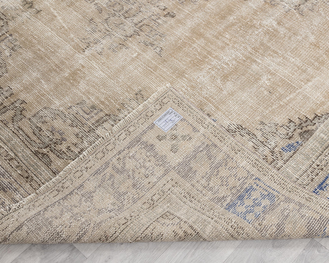 Faded Oushak Rug 6' 8" x 10' 2" | No. VR80105