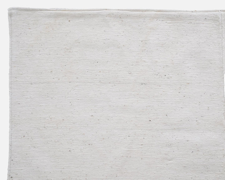 White Kilim Rug 5' 10" x 8' 8" | No. VR39002