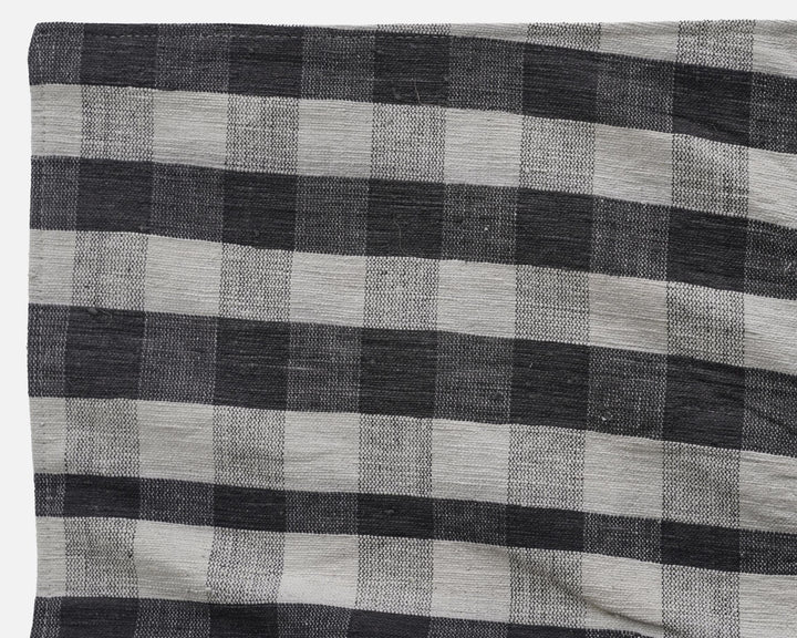 Black Kilim Rug 5' x 7' 7" | No. VR10309