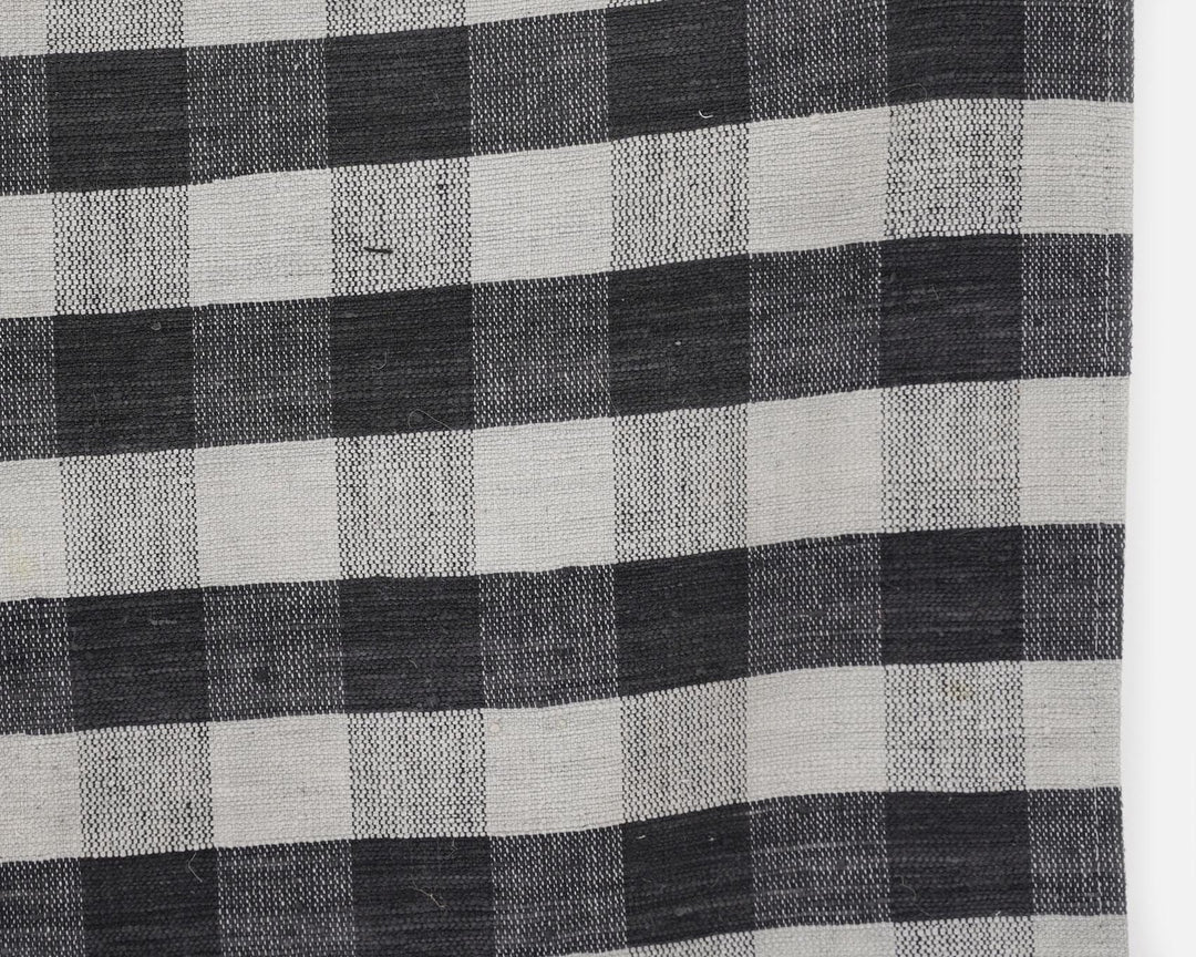 Black Kilim Rug 5' x 7' 7" | No. VR10309