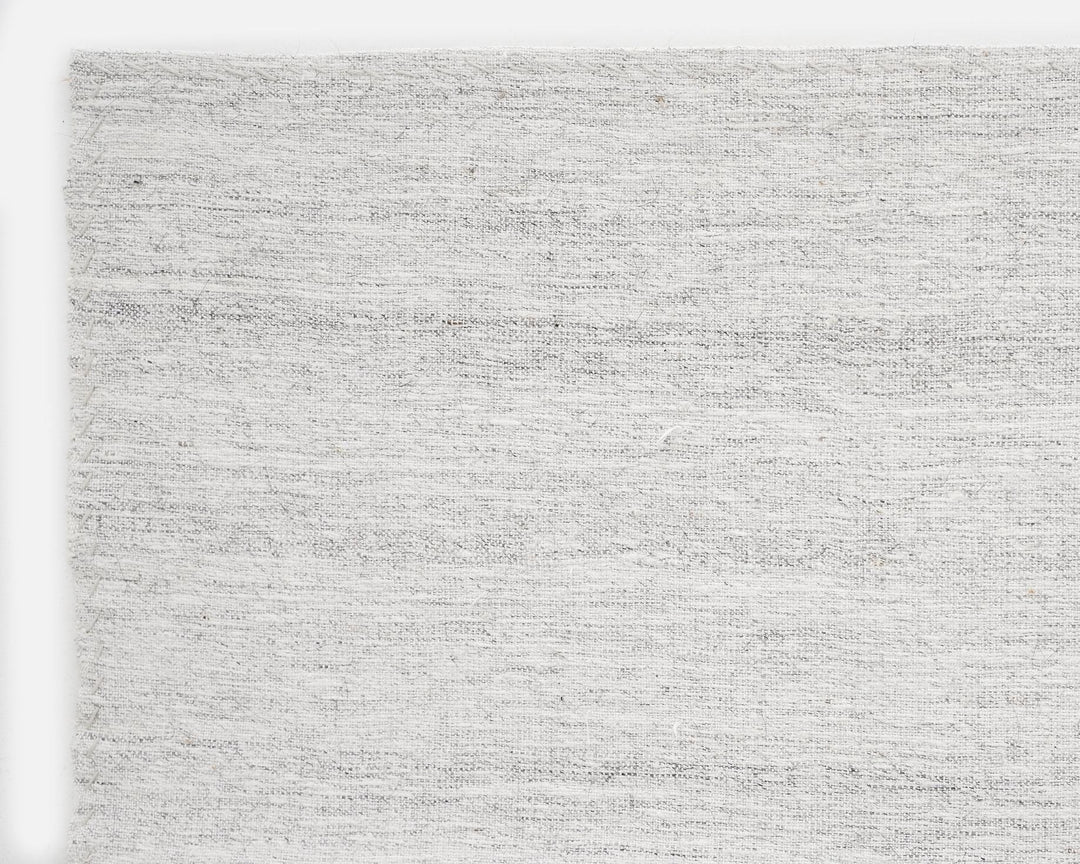 White Kilim Rug 6' 5" x 7' 10" | No. VR88334