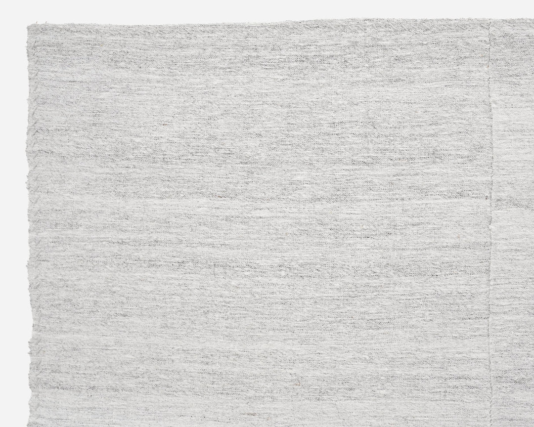 White Kilim Rug 6' 1" x 8' 5" | No. VR72803