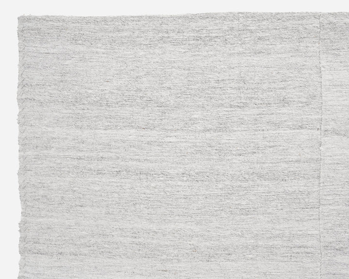 White Kilim Rug 6' 1" x 8' 5" | No. VR72803