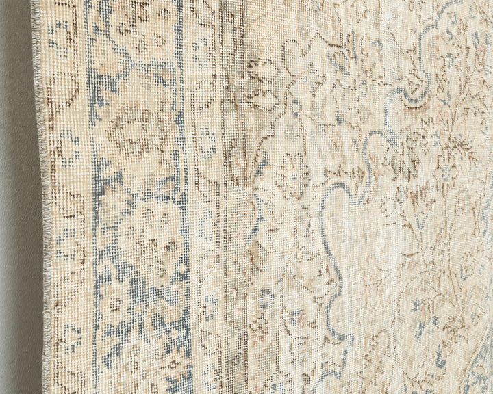 Neutral Oushak Rug 6' 9" x 9' 11" | No. VR67169