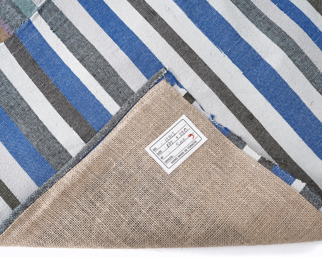 Kilim Rug 5' 8" x 9' 6" | No. VR85531