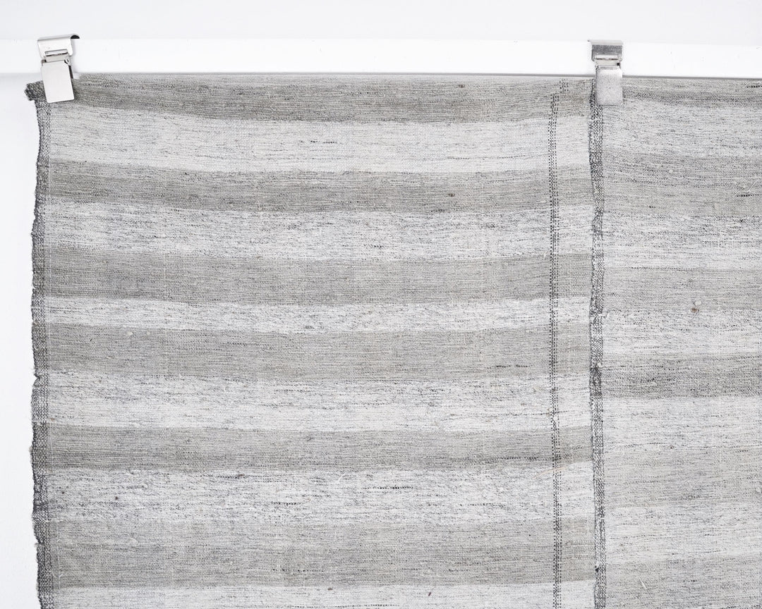 Kilim Rug 6' 5" x 9' 10" | No. VR70890