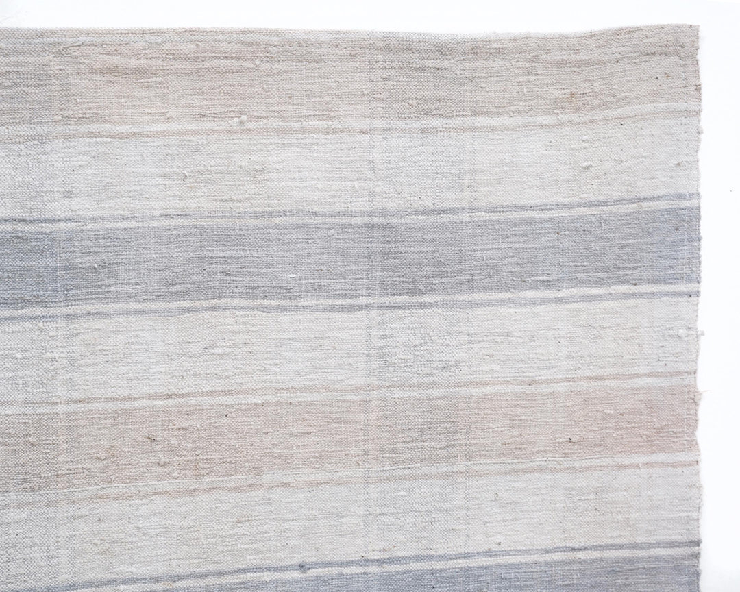 Faded Kilim Rug 5' 6" x 8' | No. VR55372