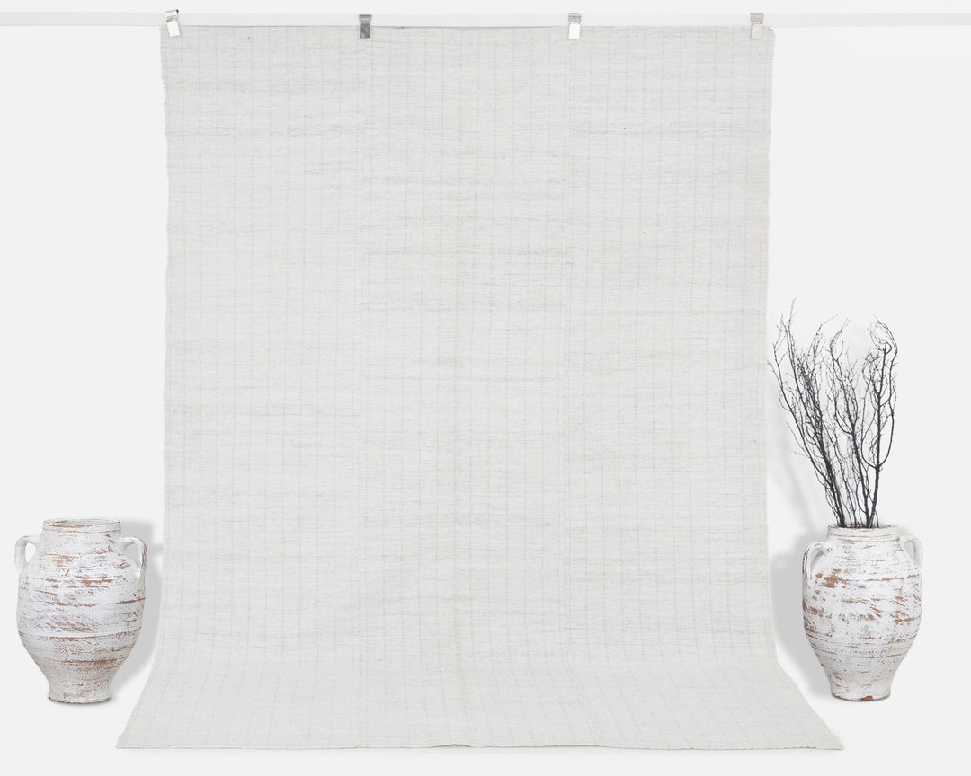White Kilim Rug 6' 2" x 8' 6" | No. VR46393