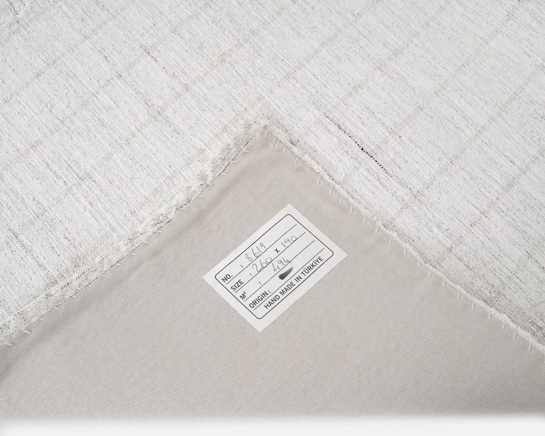 White Kilim Rug 6' 2" x 8' 6" | No. VR46393