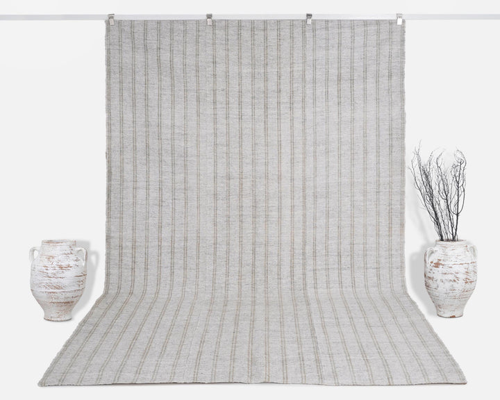 Gray Kilim Rug 7' 2" x 10' 8" | No. VR26587