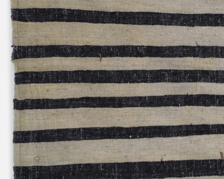 Kilim Rug 5' 5" x 8' 11" | No. VR58196