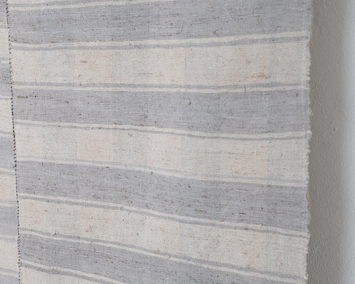 Faded Kilim Rug 5' 11" x 9' 2" | No. VR81223