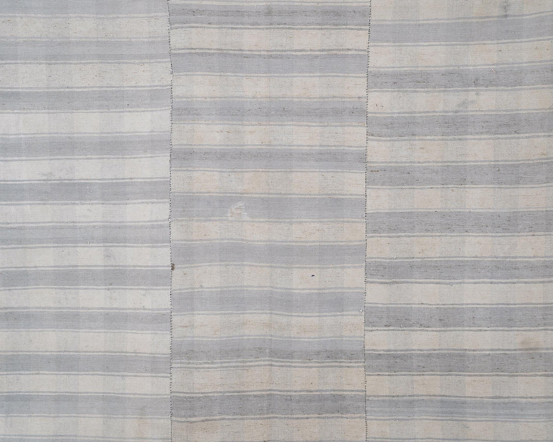 Faded Kilim Rug 5' 11" x 9' 2" | No. VR81223