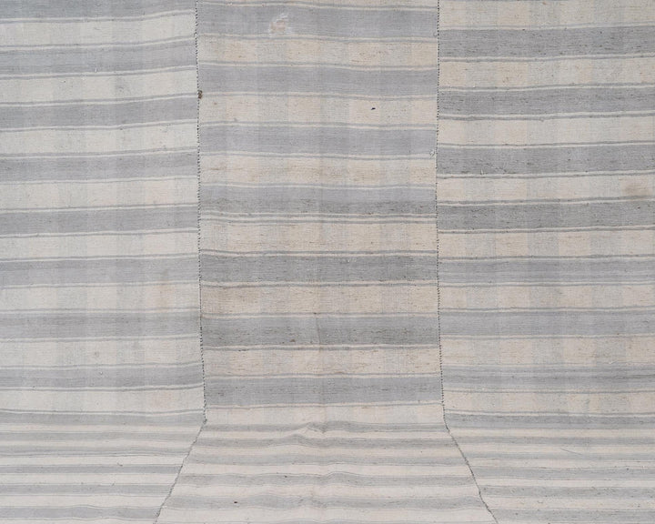 Faded Kilim Rug 5' 11" x 9' 2" | No. VR81223