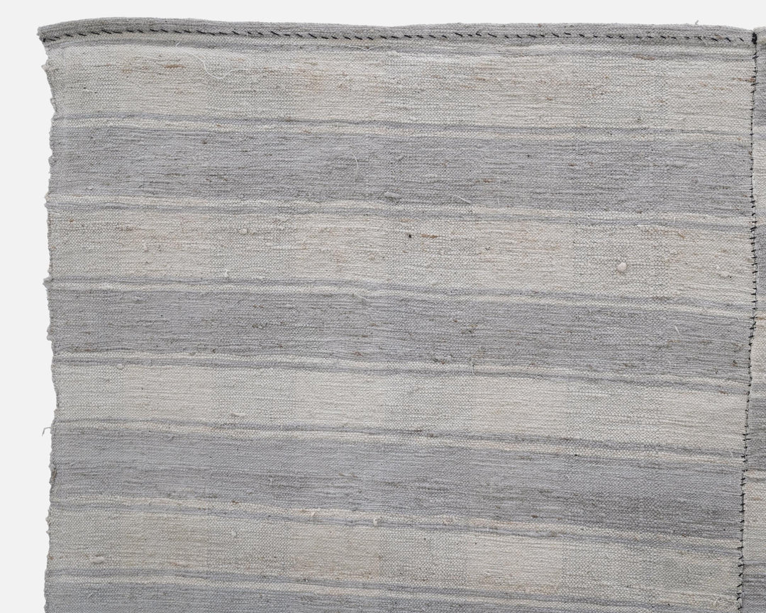 Faded Kilim Rug 5' 11" x 9' 2" | No. VR81223