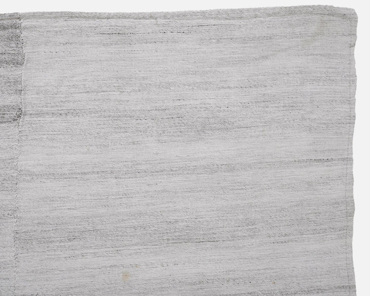 White Kilim Rug 5' 8" x 9' 3" | No. VR91351