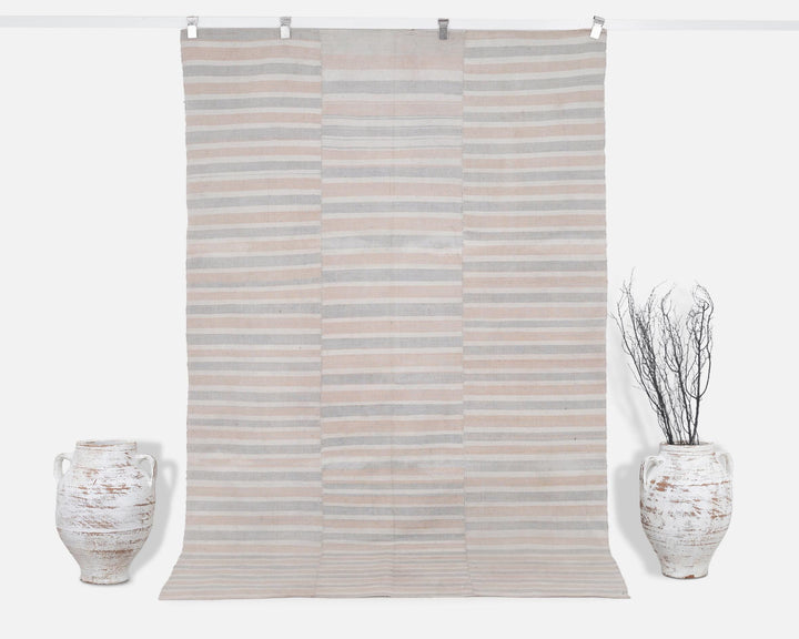 Neutral Kilim Rug 5' 1" x 8' 2" | No. VR59452