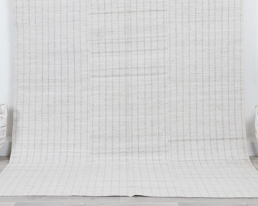 White Kilim Rug 7' x 5' | No. VR13055